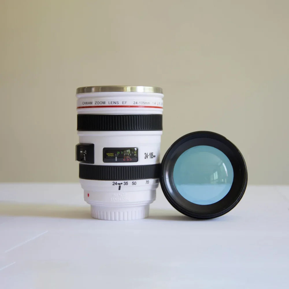 TAZA TÉRMICA PARA CAFÉ Y LENTE DE CÁMARA.